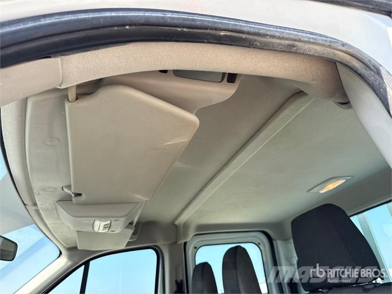 Ford Transit Crew Cab Flatbed Truck Kamioni sa otvorenim sandukom