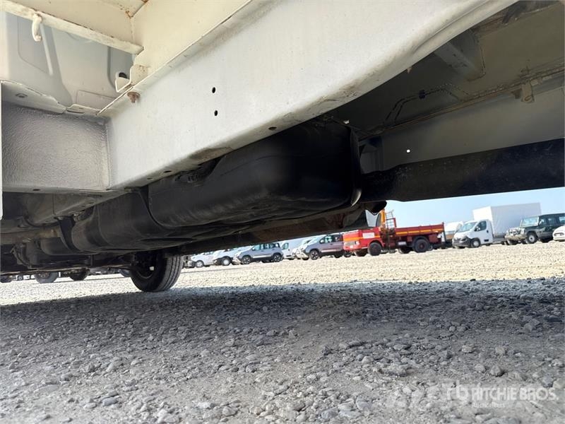Ford Transit Crew Cab Flatbed Truck Kamioni sa otvorenim sandukom