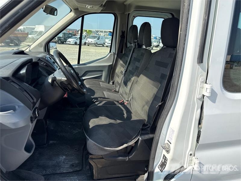 Ford Transit Crew Cab Flatbed Truck Kamioni sa otvorenim sandukom