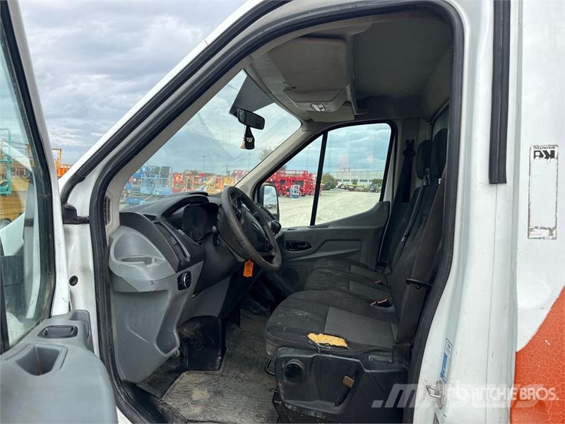 Ford Transit Flatbed Truck Pritschenwagen/Pritschenwagen mit Seitenklappe