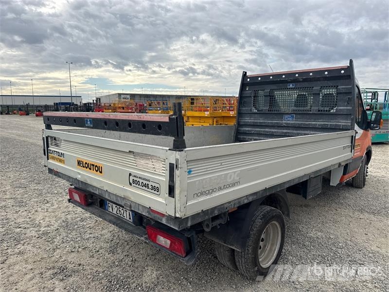 Ford Transit Flatbed Truck Pritschenwagen/Pritschenwagen mit Seitenklappe
