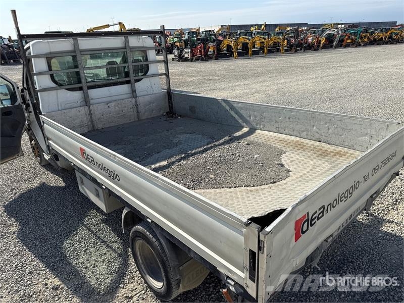 Ford Transit Flatbed Truck Pritschenwagen/Pritschenwagen mit Seitenklappe