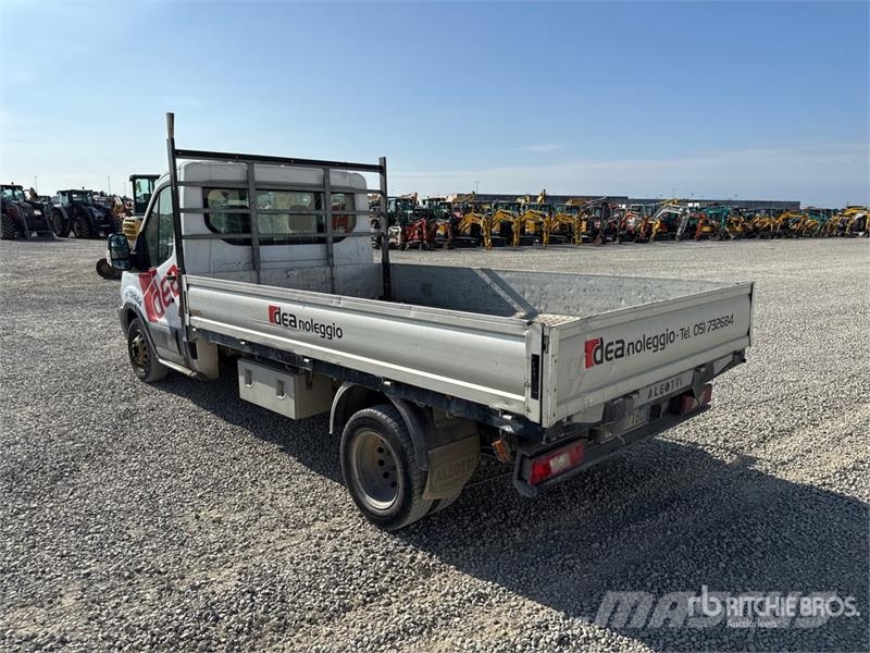 Ford Transit Flatbed Truck Pritschenwagen/Pritschenwagen mit Seitenklappe