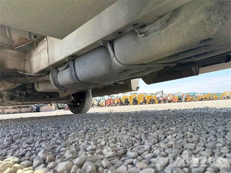 Ford Transit Flatbed Truck Pritschenwagen/Pritschenwagen mit Seitenklappe
