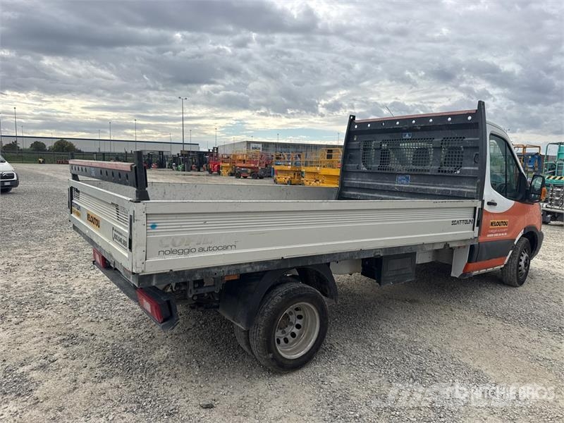 Ford Transit Flatbed Truck Pritschenwagen/Pritschenwagen mit Seitenklappe