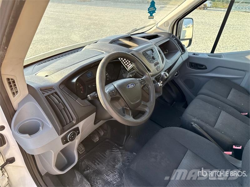 Ford Transit Van Truck Kofferaufbau