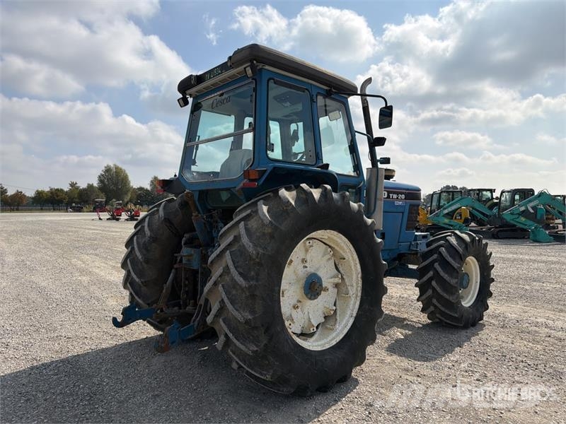 Ford TW 20 4WD Tractor Traktori
