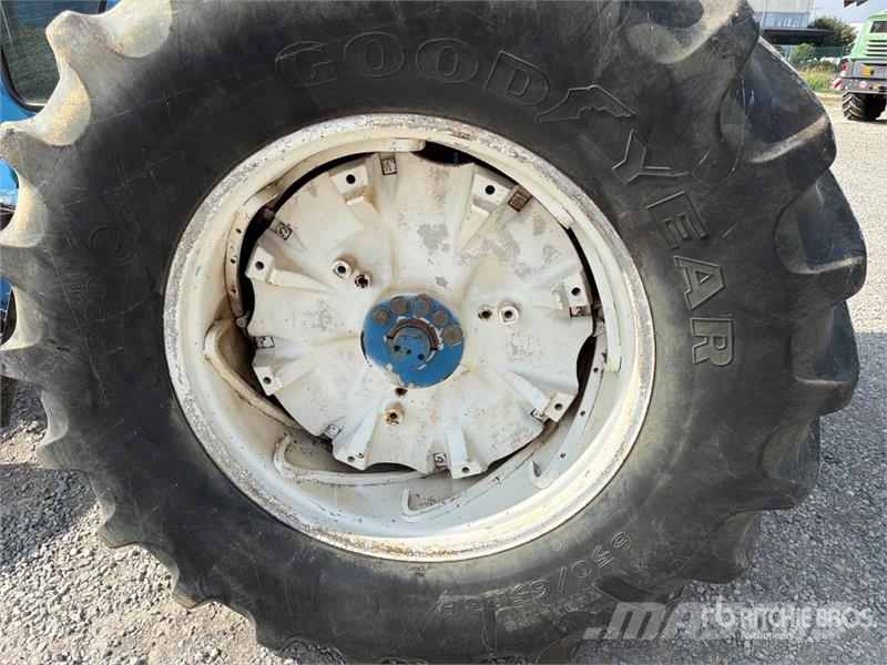Ford TW 20 4WD Tractor Traktori