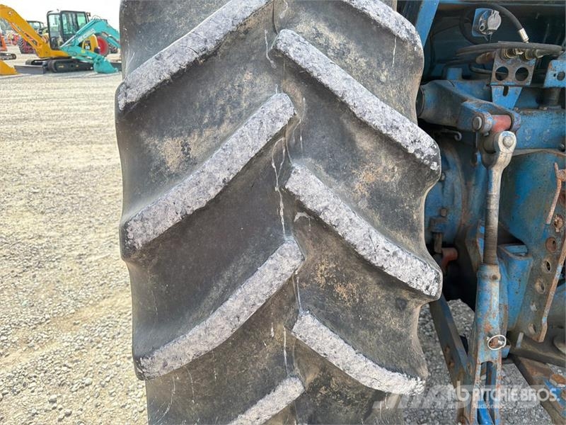 Ford TW 20 4WD Tractor Traktori