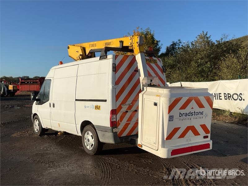 Ford Versalift ET 30 NEXS 200 kg on  Ford Transit 4x2 B Kamioni sa kranom