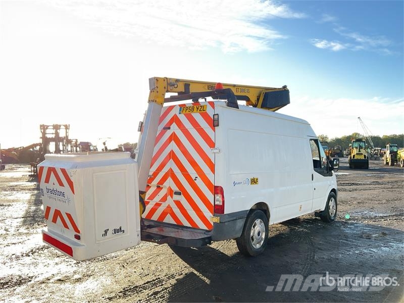 Ford Versalift ET 30 NEXS 200 kg on  Ford Transit 4x2 B Kamioni sa kranom