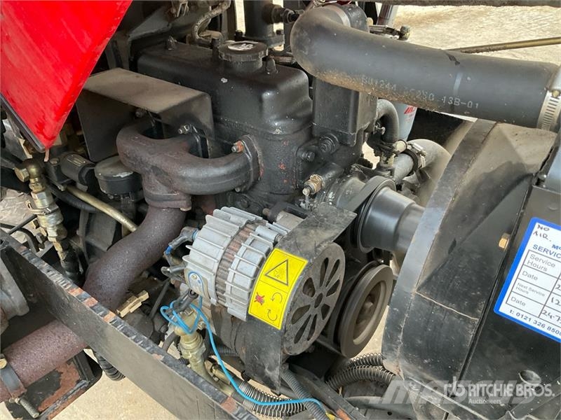 Foton Lovol Estate 300 4WD Tractor C/W Front Loader & Bu Traktorer