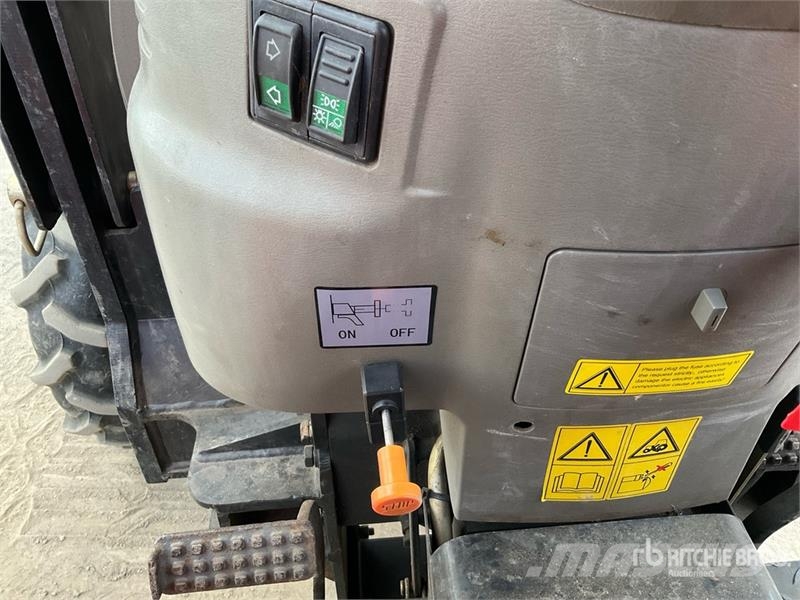 Foton Lovol Estate 300 4WD Tractor C/W Front Loader & Bu Traktorer