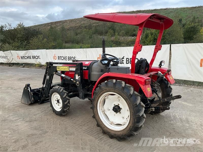 Foton Lovol Estate 300 4WD Tractor C/W Front Loader & Bu Traktorer