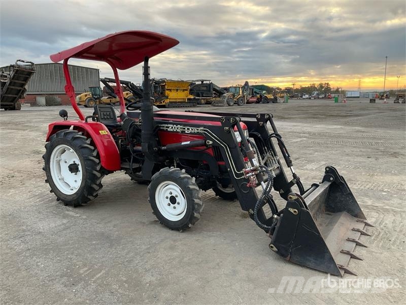 Foton Lovol Estate 300 4WD Tractor C/W Front Loader & Bu Traktorer