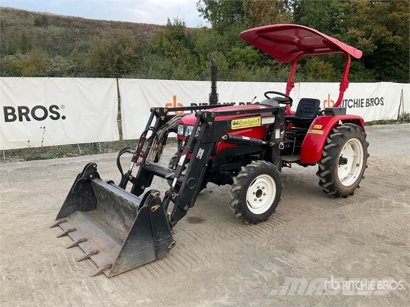 Foton Lovol Estate 300 4WD Tractor C/W Front Loader & Bu Traktorer