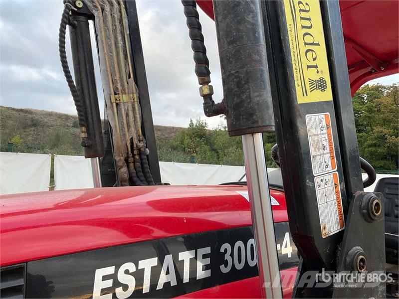 Foton Lovol Estate 300 4WD Tractor C/W Front Loader & Bu Traktorer