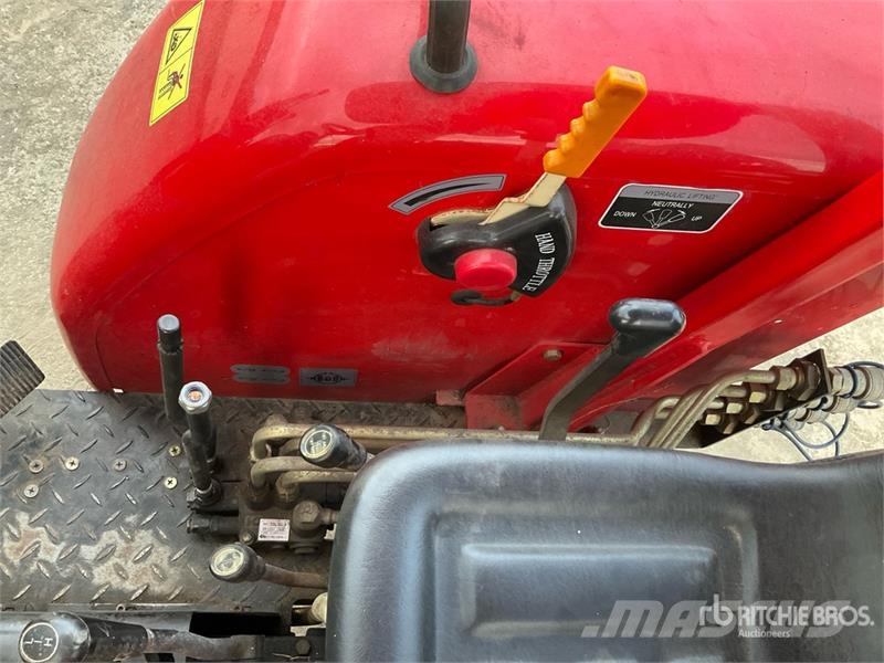Foton Lovol Estate 300 4WD Tractor C/W Front Loader & Bu Traktorer