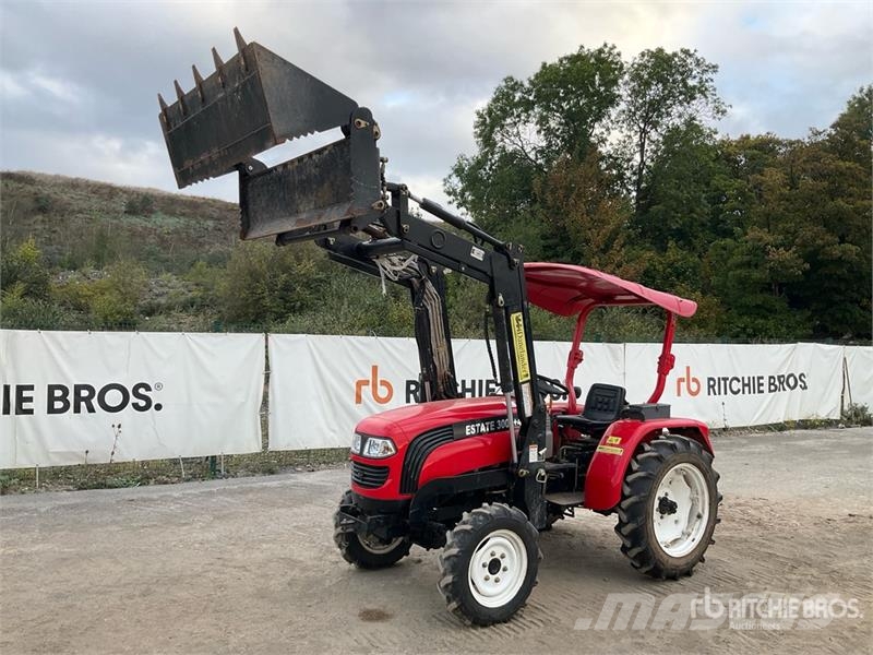 Foton Lovol Estate 300 4WD Tractor C/W Front Loader & Bu Traktorer