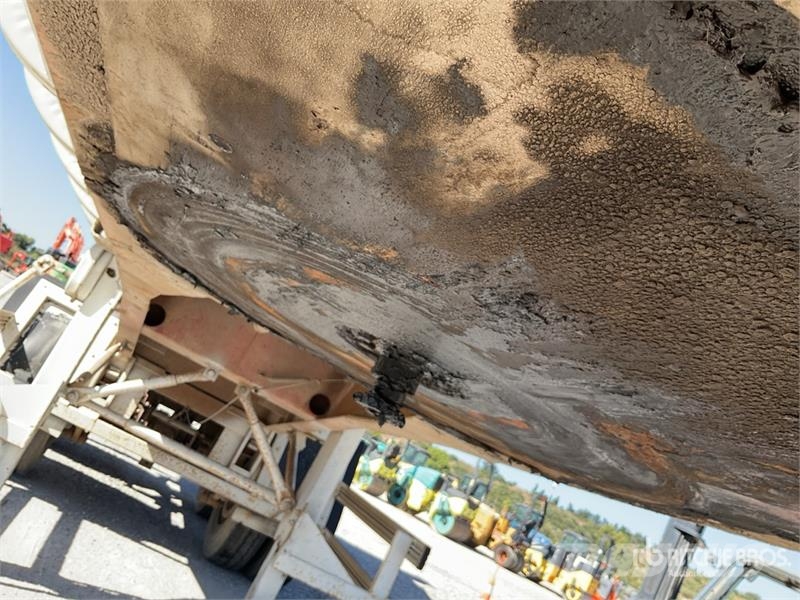 Fruehauf DF33C12NLA T/A Semi-Remorque Benne 2 Essieux End D Remorque benne