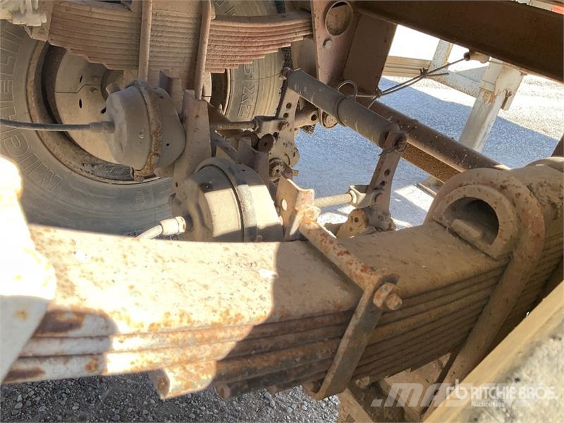 Fruehauf DF33C12NLA T/A Semi-Remorque Benne 2 Essieux End D Remorque benne