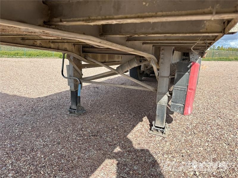 Fruehauf Tx34 13.60 m Tri/A Semi Remorque Plateau 3 Essieux Remorque ridelle