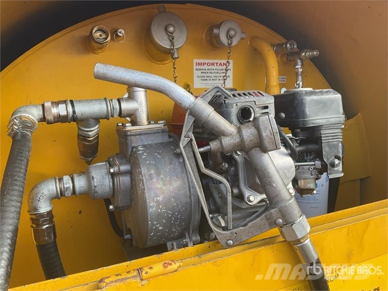 Fuel Proof 2000 L Trailer Mounted Steel Diesel Ta Serbatoi per carburante e additivi