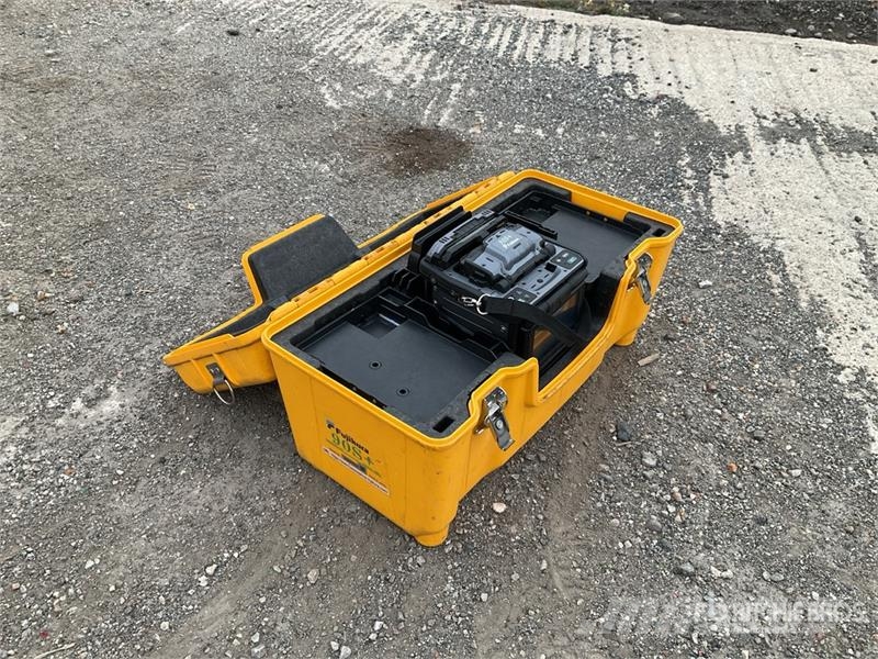 Fujikura 90S+ Fusion Splicer Other components