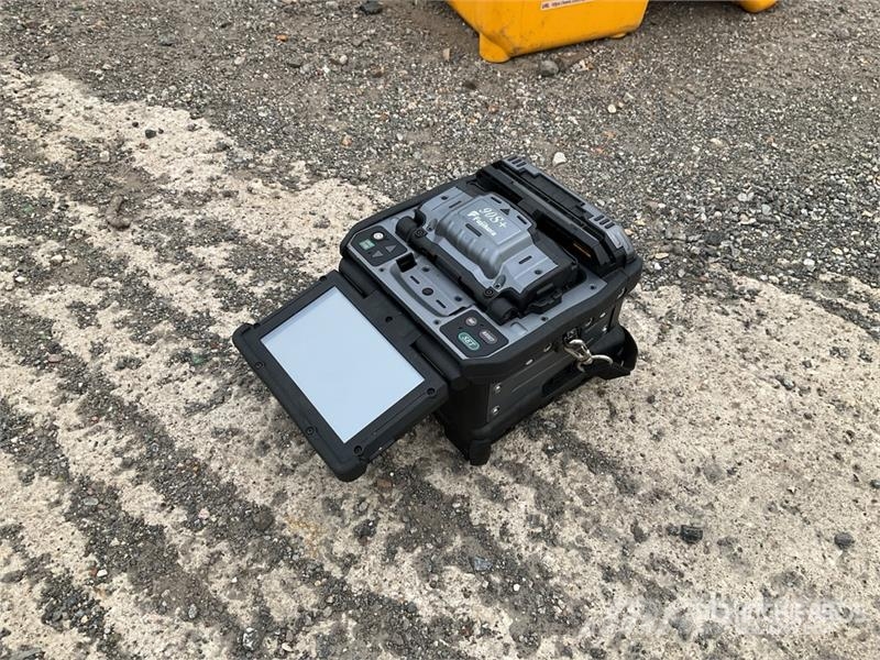 Fujikura 90S+ Fusion Splicer Other components