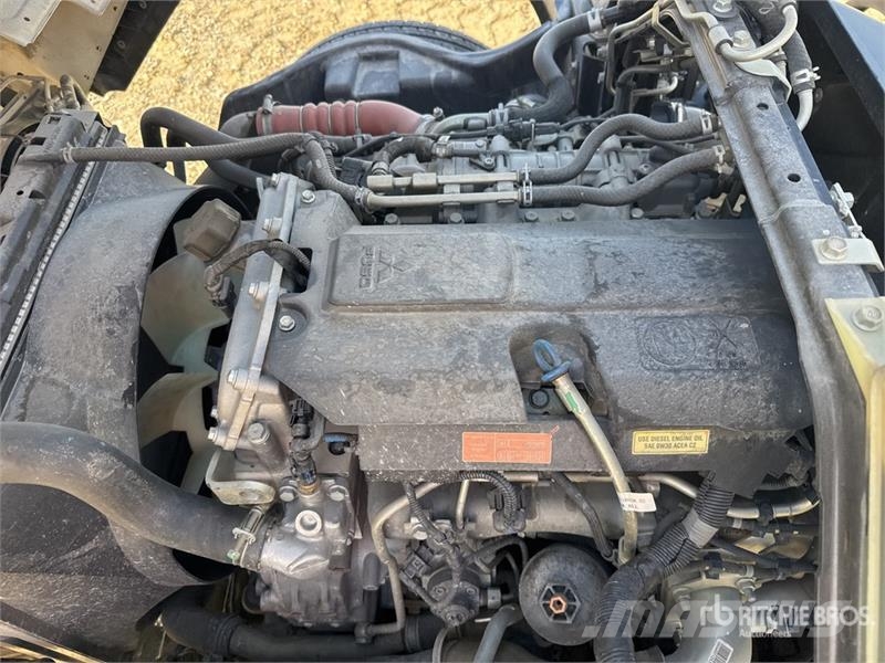 Fuso Canter 3C15 4x2 Camion Benne Dump Truck Savivarčių priekabų vilkikai