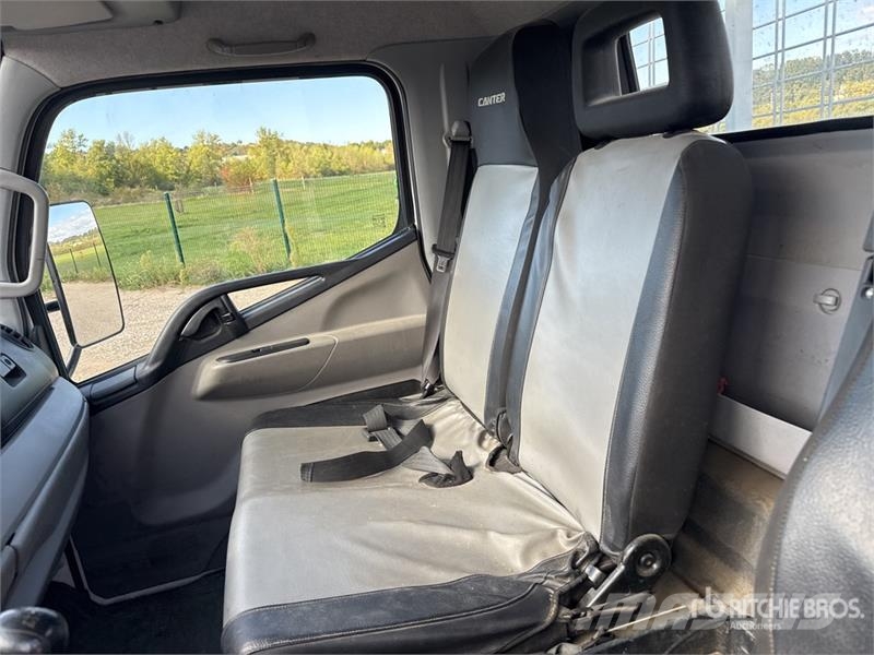 Fuso Canter 3C15 4x2 Camion Benne Dump Truck Savivarčių priekabų vilkikai