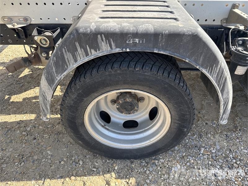 Fuso Canter 3C15 4x2 Camion Benne Dump Truck Savivarčių priekabų vilkikai