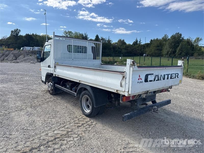 Fuso Canter 3C15 4x2 Camion Benne Dump Truck Savivarčių priekabų vilkikai