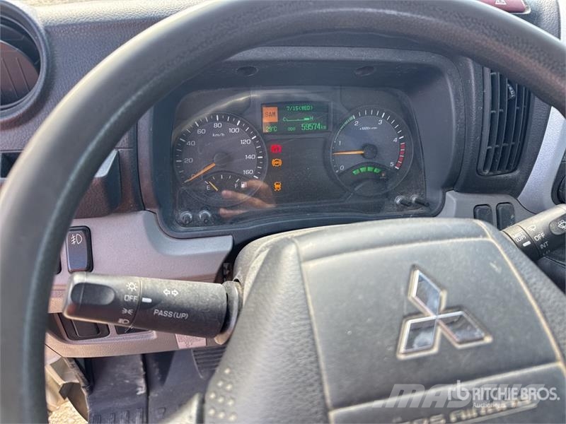 Fuso Canter 3C15 4x2 Camion Benne Dump Truck Savivarčių priekabų vilkikai