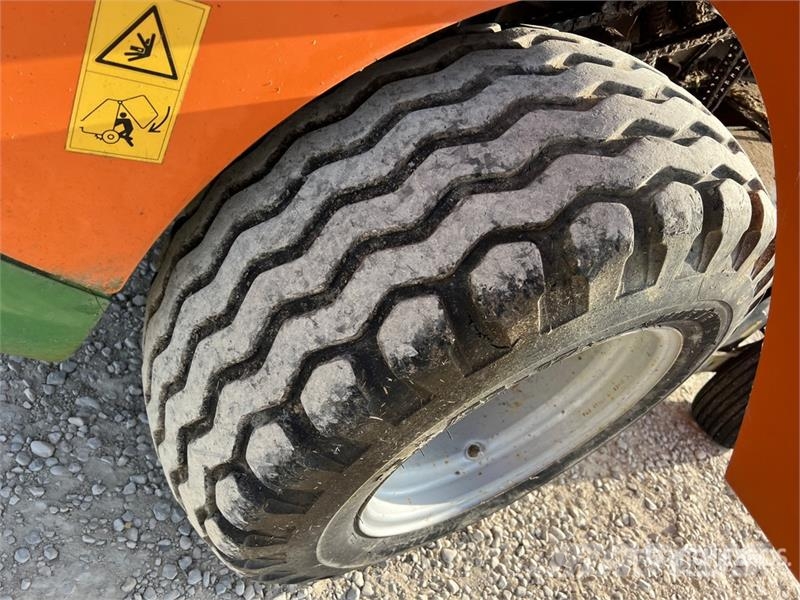 Gallignani Xeon Round Baler Rituļu preses