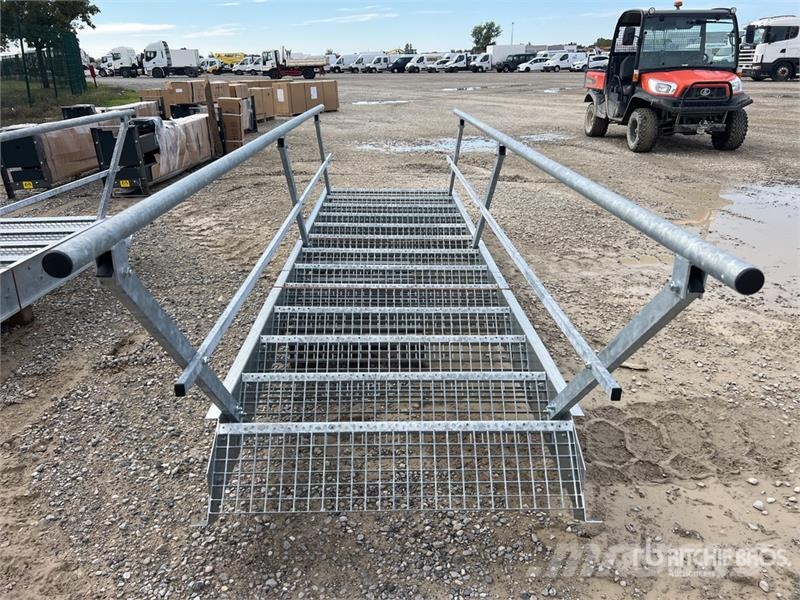Galvanized Steel Staircase 100W (Unused) Други компоненти