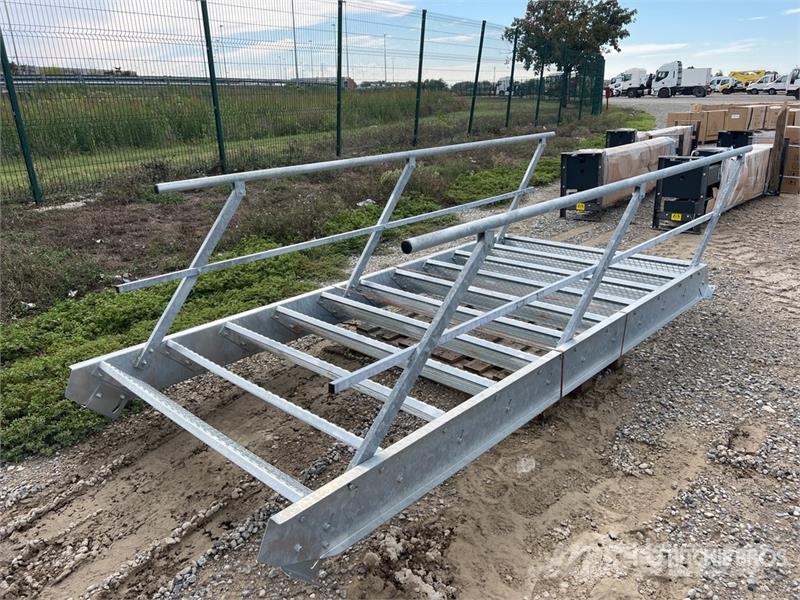 Galvanized Steel Staircase 140W (Unused) Други компоненти