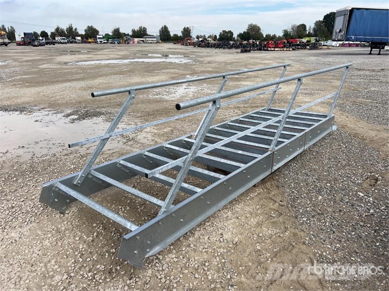 Galvanized Steel Staircase 100W (Unused) Други компоненти