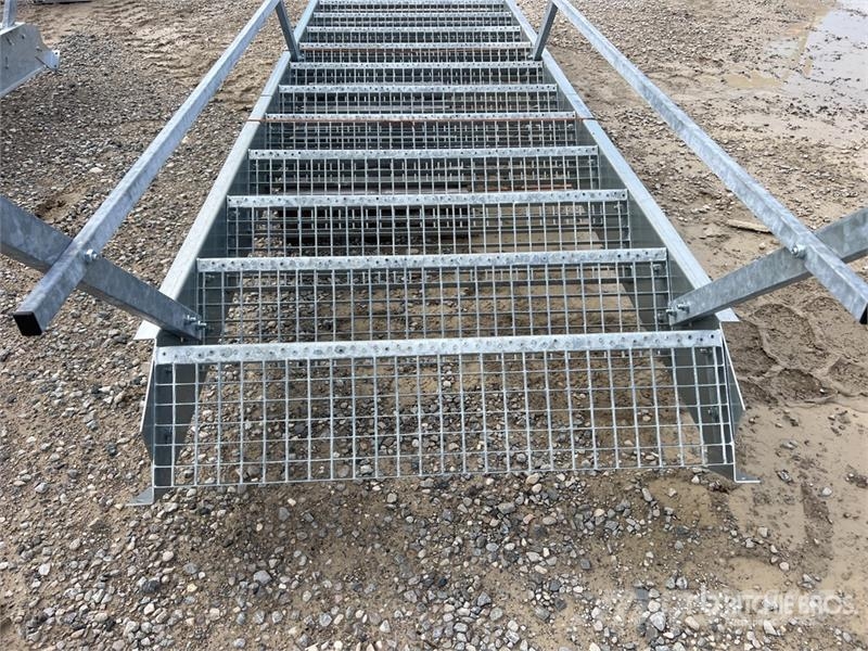 Galvanized Steel Staircase 100W (Unused) Други компоненти