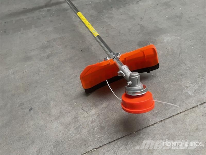 Garden Kit Brush Cutter + Chain Saw CT2102520 ماكينات زراعية - غير ذلك