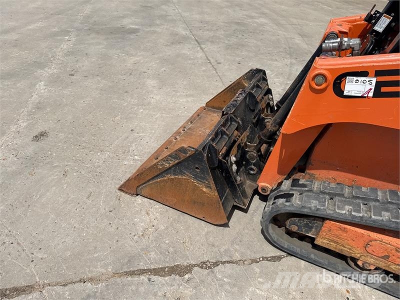 Gehl RT105 Chargeuse Compacte Sur Chenilles Compact Tra Skid steer mini utovarivači