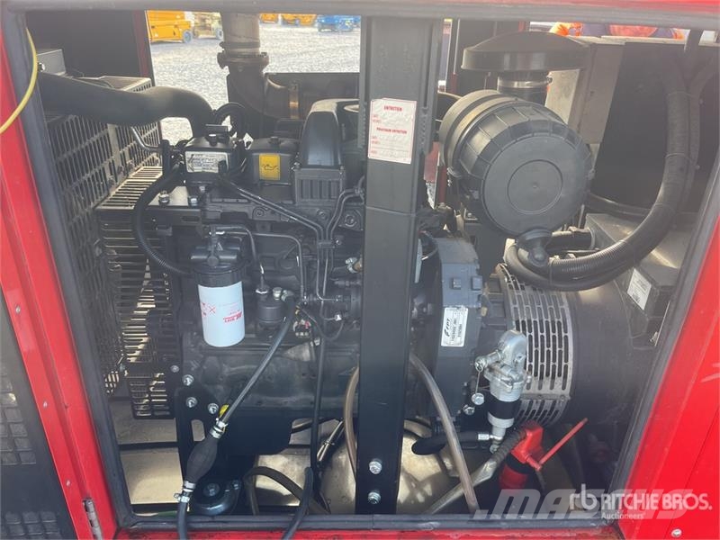  Genelec GRFW50T5 50 kVA Generator Set Dīzeļģeneratori
