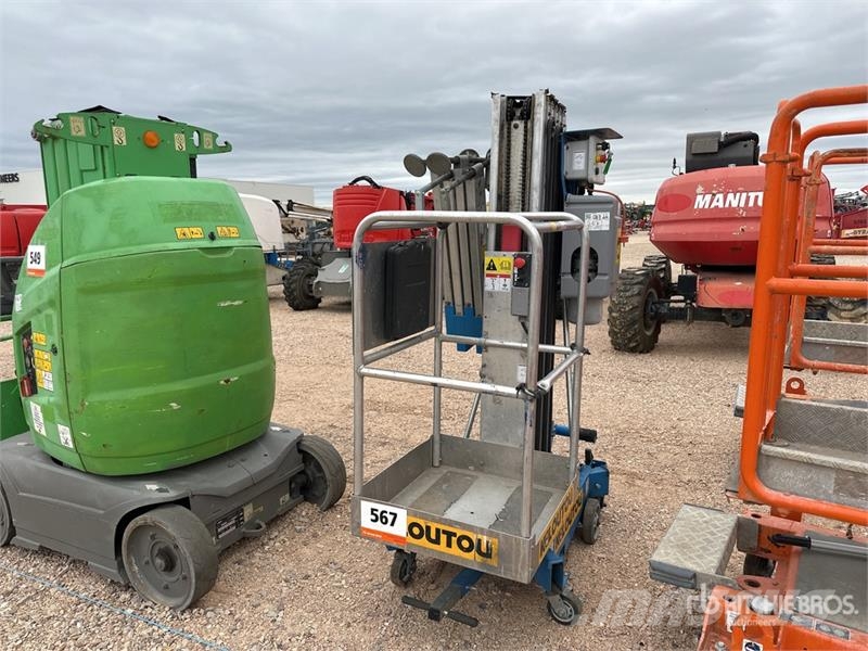Genie AWP-30AC Nacelle A Mat Droit Vertical Vertical Mas Sollevatori verticali