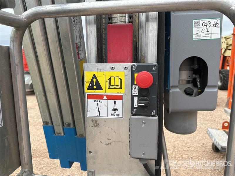 Genie AWP-30AC Nacelle A Mat Droit Vertical Vertical Mas Sollevatori verticali