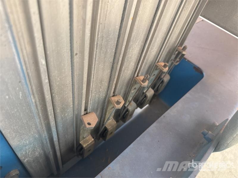Genie AWP30SDC Vertical Mast Lift Personenaufzüge