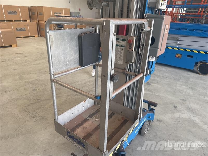 Genie AWP30SDC Vertical Mast Lift Personenaufzüge