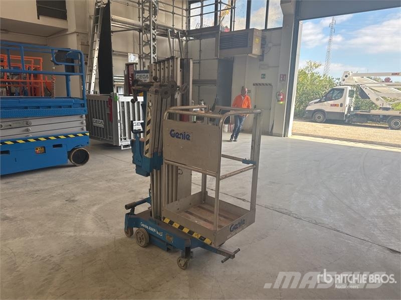 Genie AWP30SDC Vertical Mast Lift Personenaufzüge