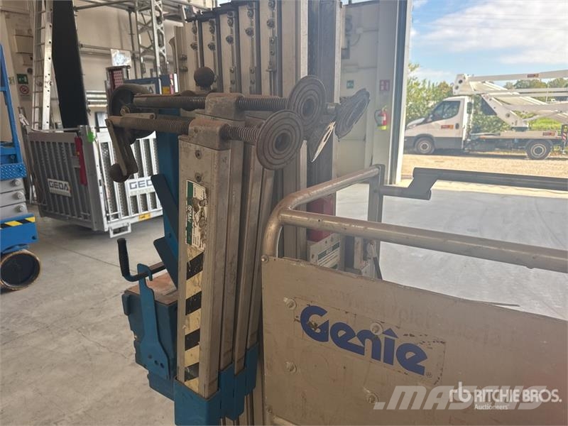 Genie AWP30SDC Vertical Mast Lift Personenaufzüge