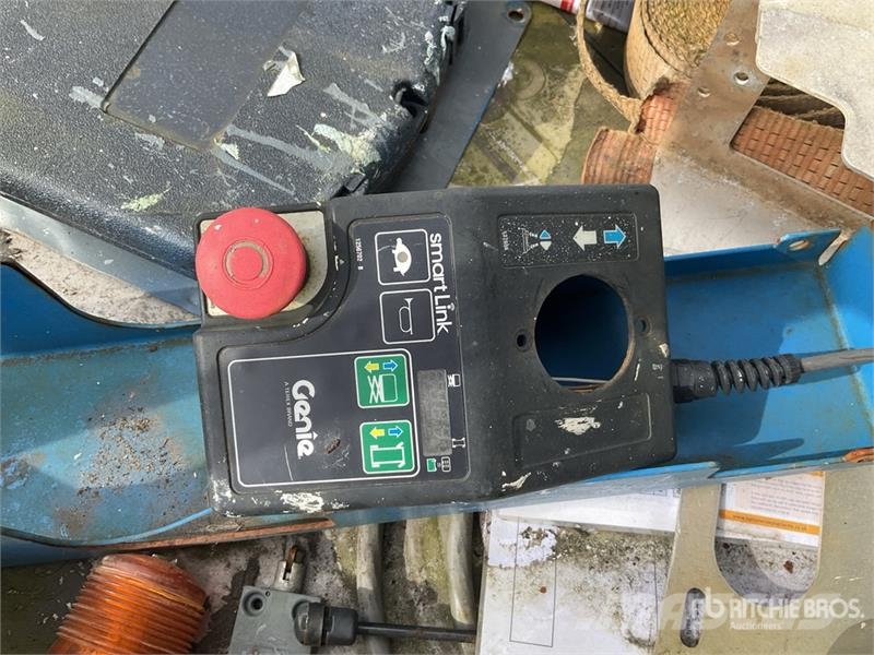 Genie GR-15 Vertikaalsed mast tõstukid