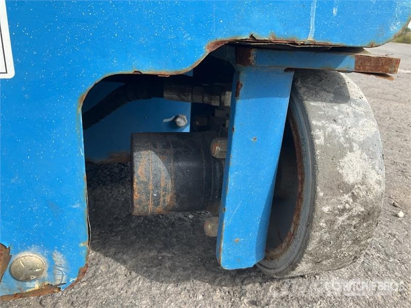 Genie GR-15 Vertikaalsed mast tõstukid